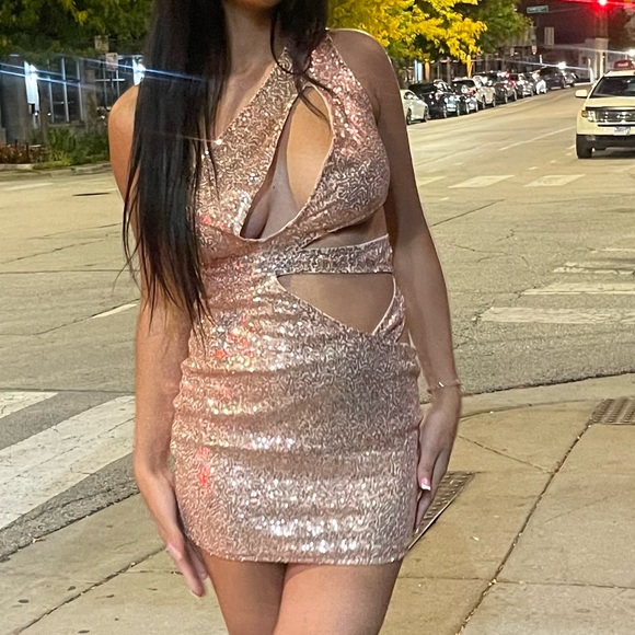 Rose gold mini dress size Medium perfect for a night party event. - Picture 1 of 2